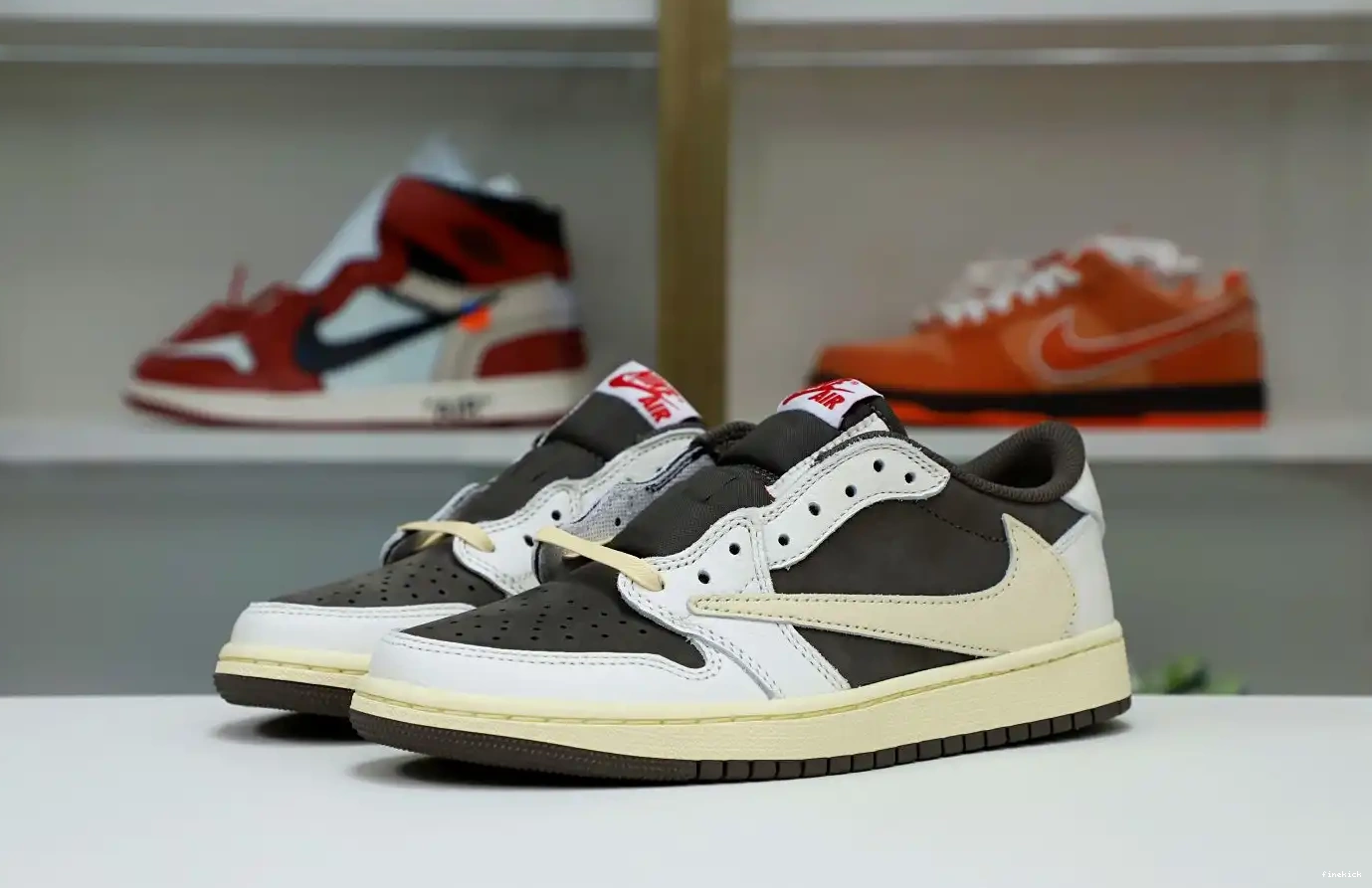 MOCHA X SCOTT 1 JORDAN TRAVIS OG AIR REVERSE LOW 0619